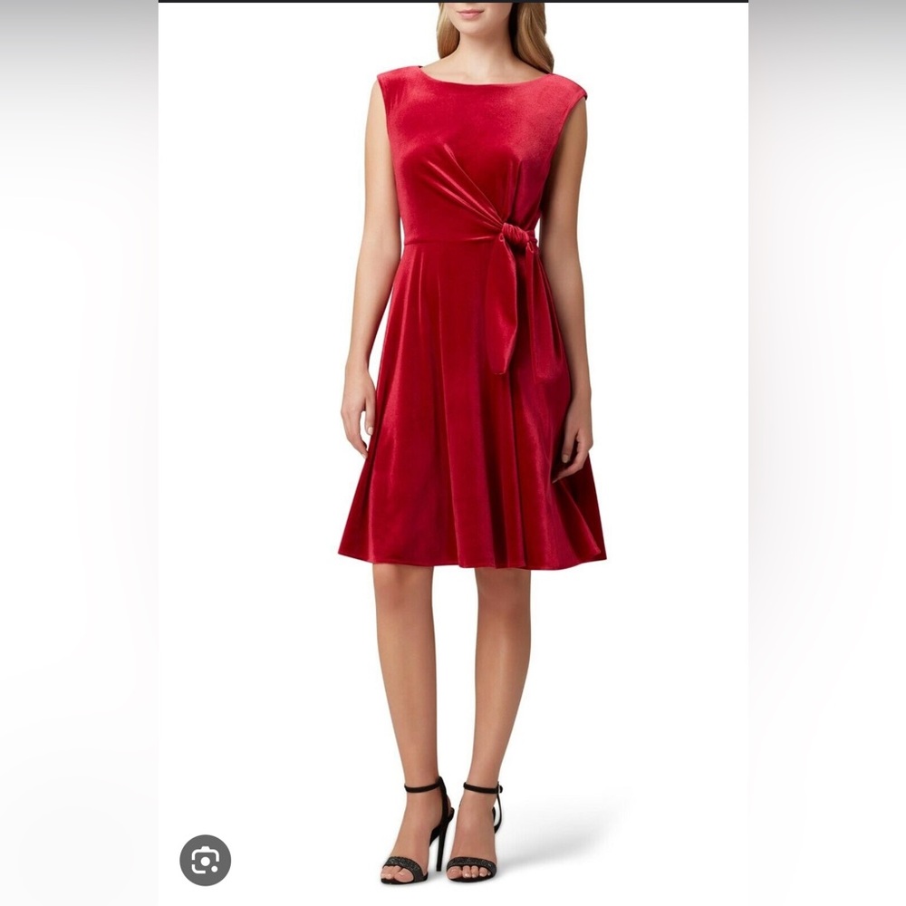 TAHARI ASL Red Velvet Wrap dress Valentine’s Day Dress! ♥️